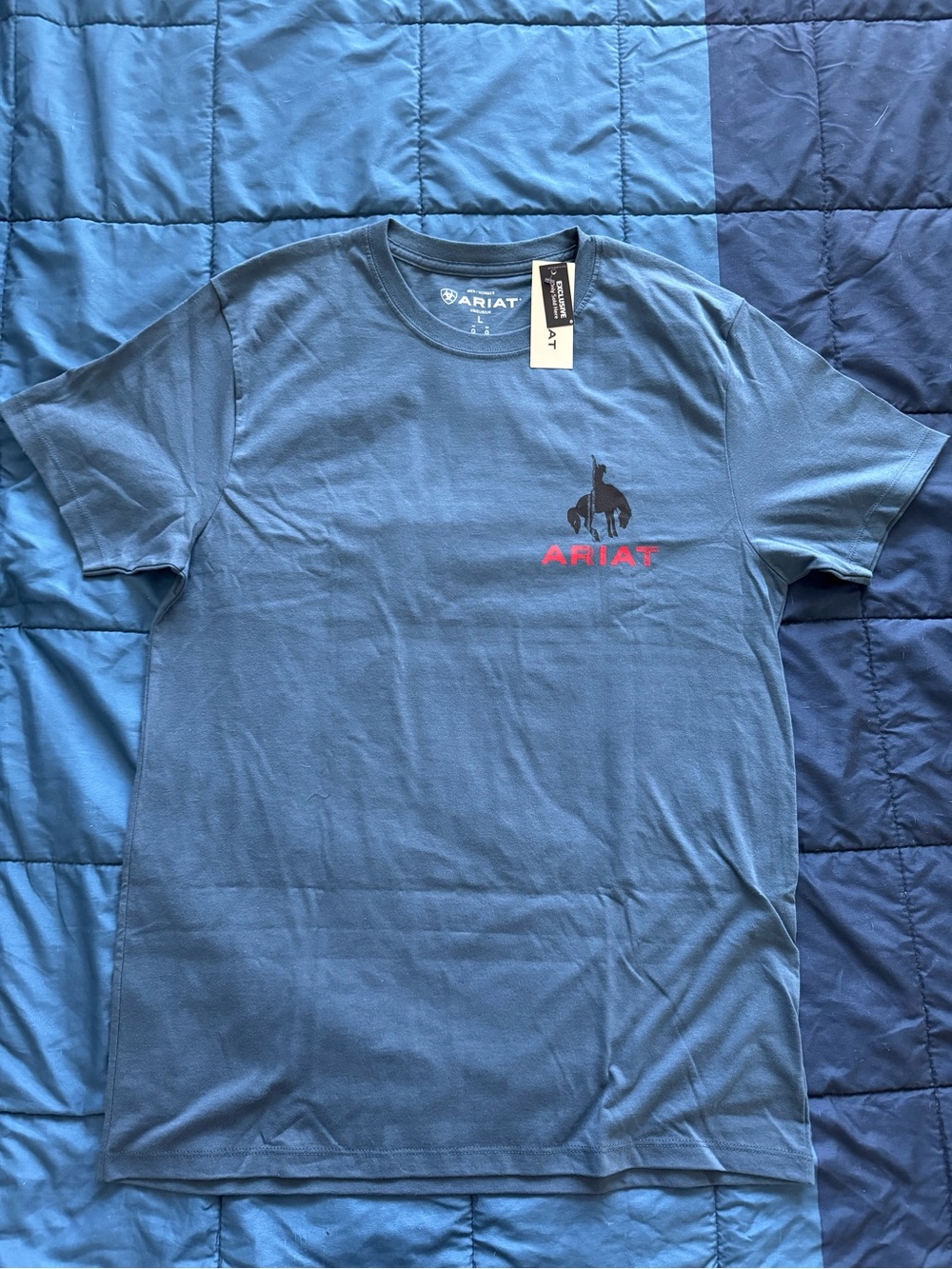 Ariat Men’s Short Sleeve Crew Tee in Slate Blue with Red Logo